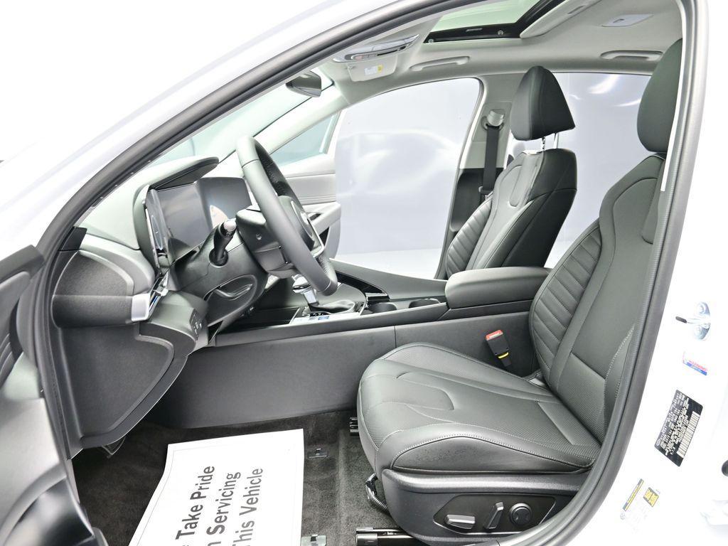 new 2025 Hyundai ELANTRA HEV car, priced at $31,347