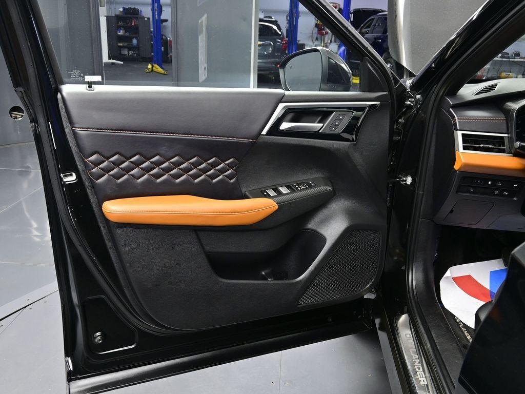 used 2023 Mitsubishi Outlander PHEV car, priced at $34,500