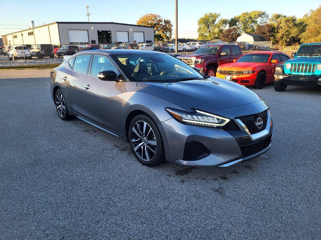 used 2023 Nissan Maxima car