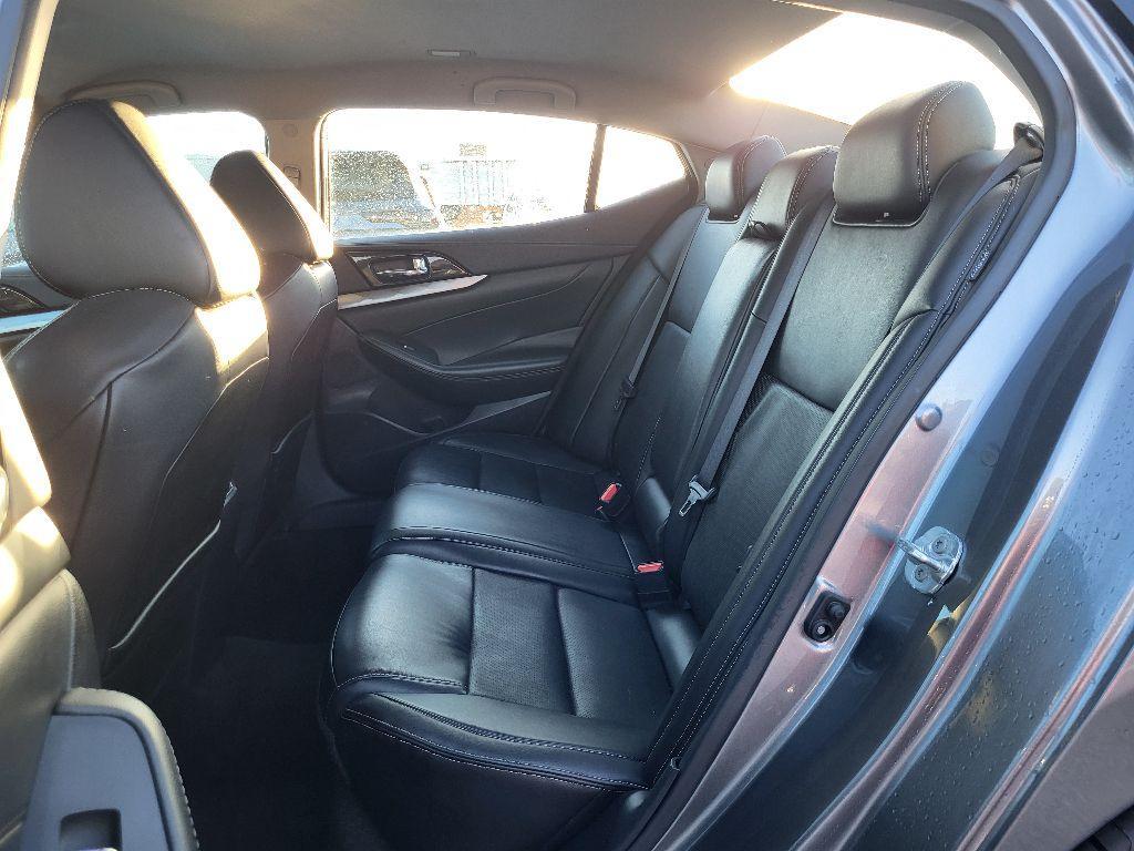 used 2023 Nissan Maxima car