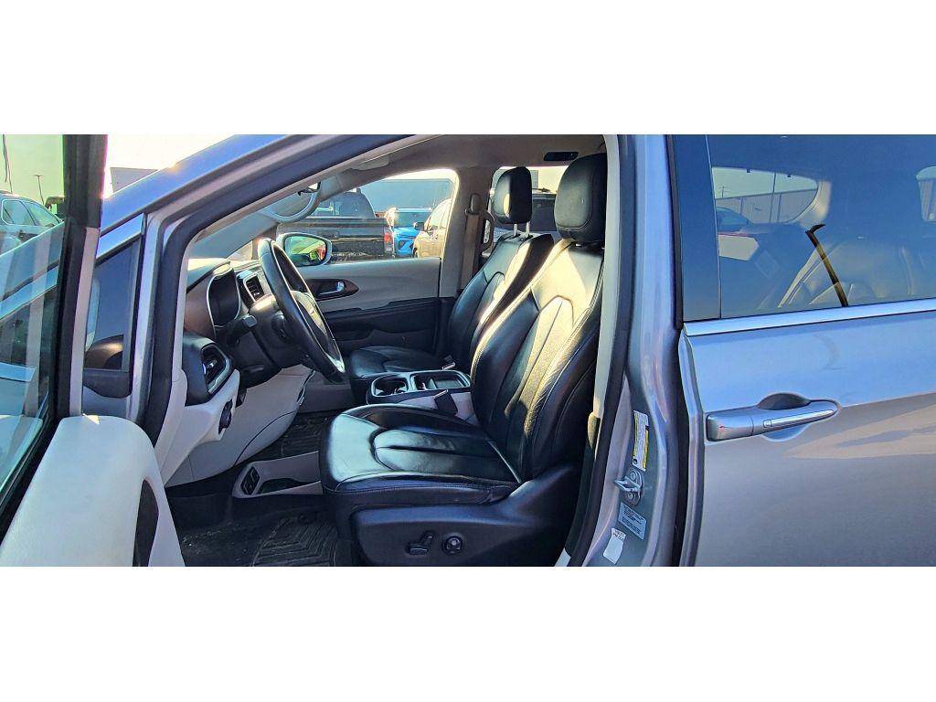 used 2017 Chrysler Pacifica car, priced at $13,000