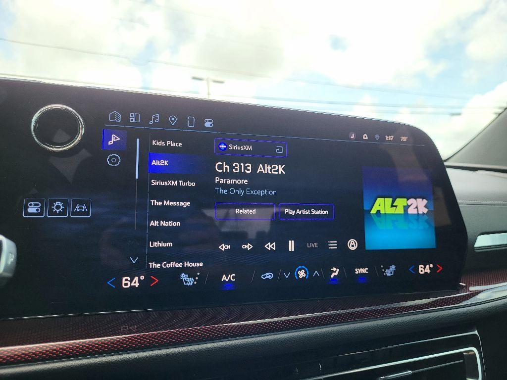 used 2024 Chevrolet Traverse car