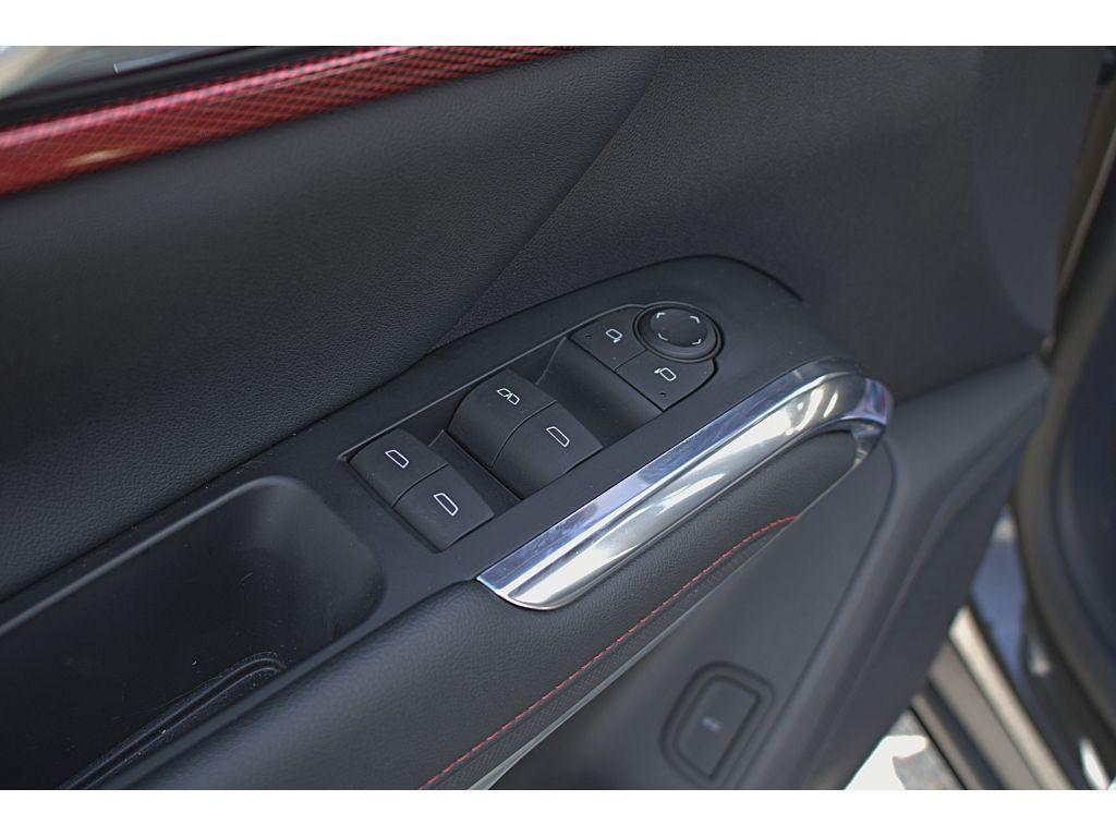 used 2024 Chevrolet Traverse car, priced at $47,500