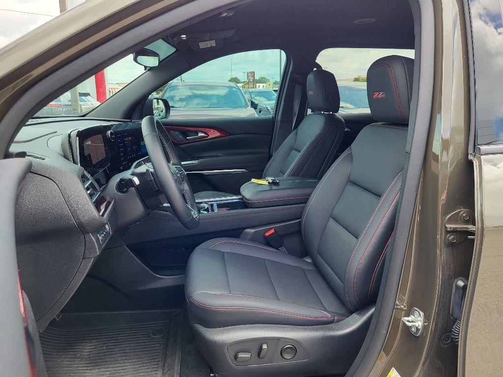 used 2024 Chevrolet Traverse car