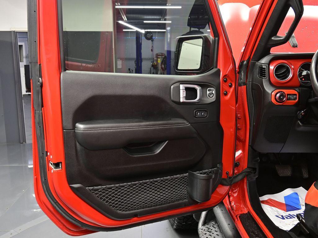 used 2020 Jeep Wrangler Unlimited car, priced at $30,400