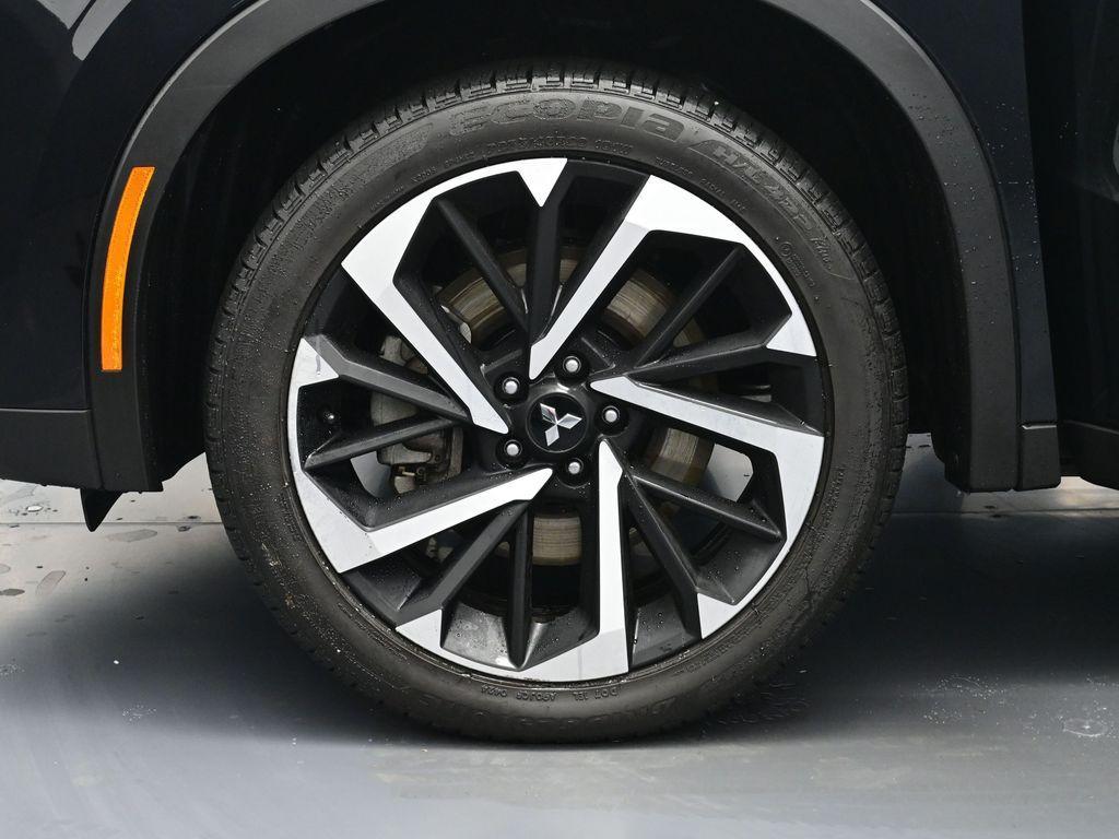 used 2024 Mitsubishi Outlander car, priced at $27,500