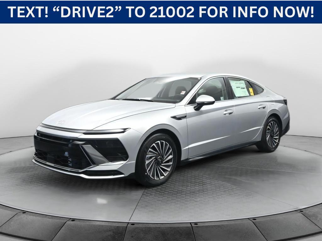 new 2025 Hyundai Sonata Hybrid car, priced at $33,080