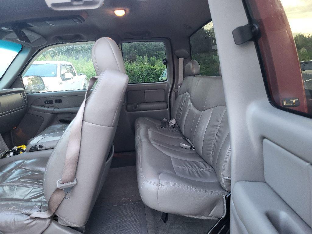 used 2000 Chevrolet Silverado 1500 car, priced at $13,001