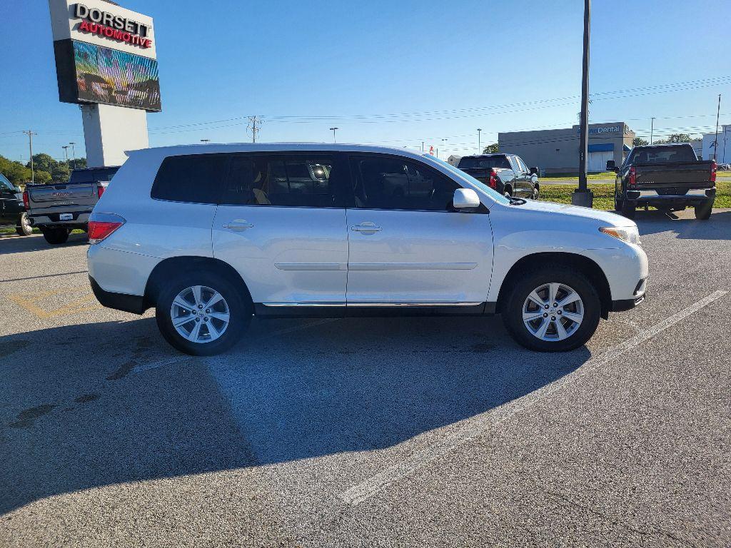 used 2013 Toyota Highlander car, priced at $10,850