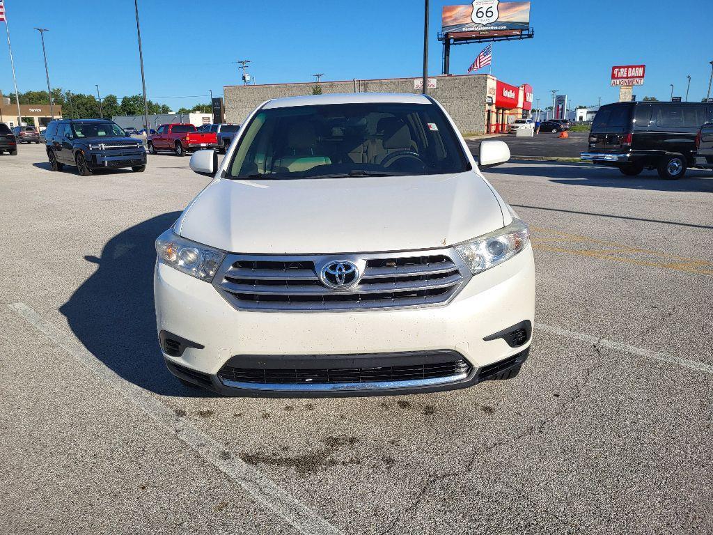 used 2013 Toyota Highlander car, priced at $10,850