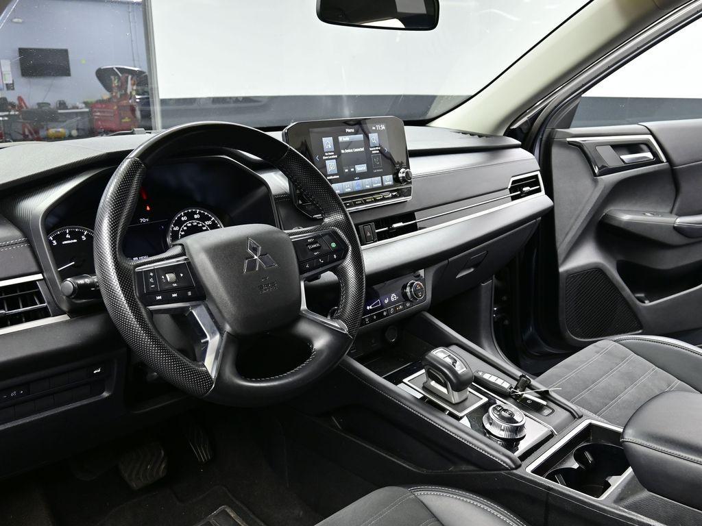 used 2024 Mitsubishi Outlander car, priced at $27,500