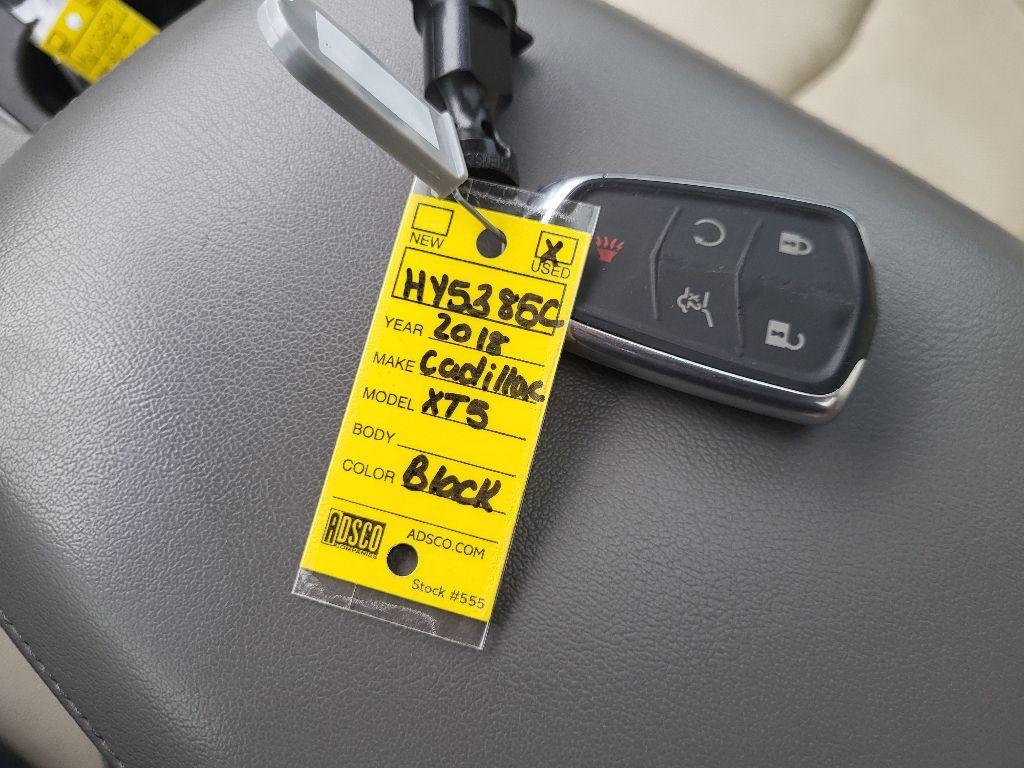 used 2018 Cadillac XT5 car, priced at $12,000