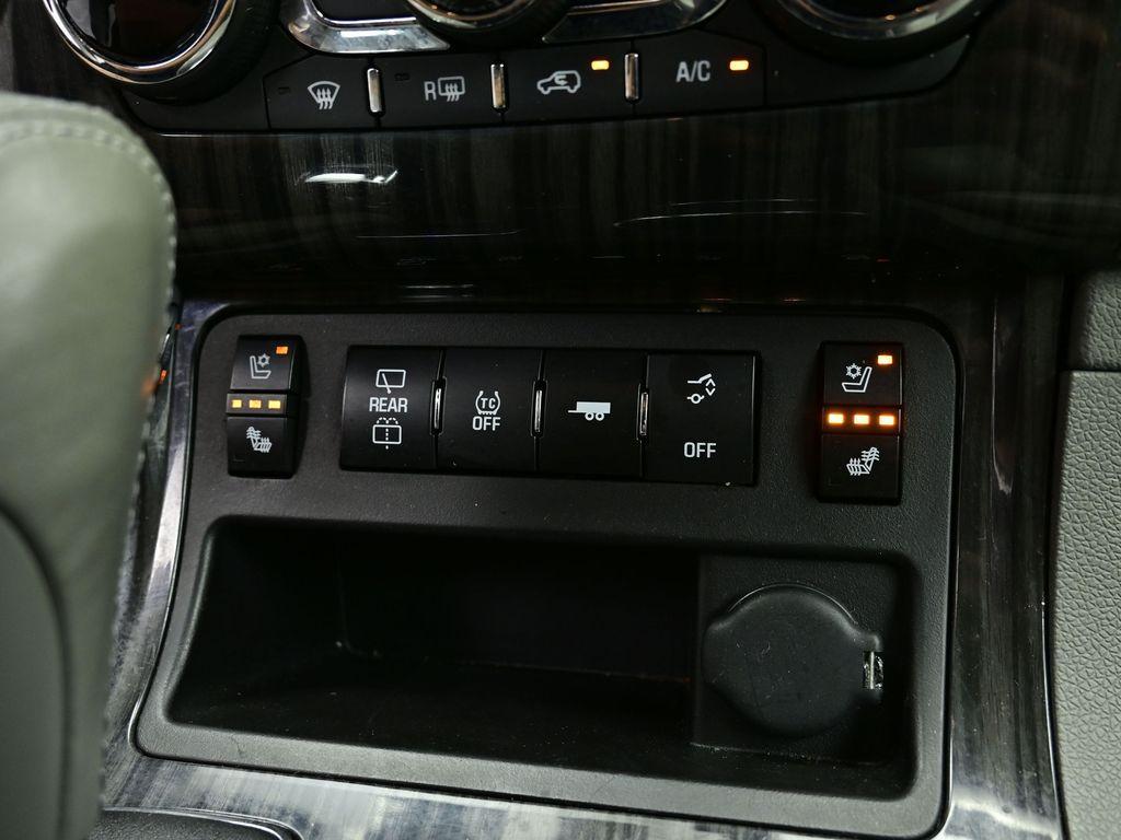 used 2014 Chevrolet Traverse car, priced at $9,900