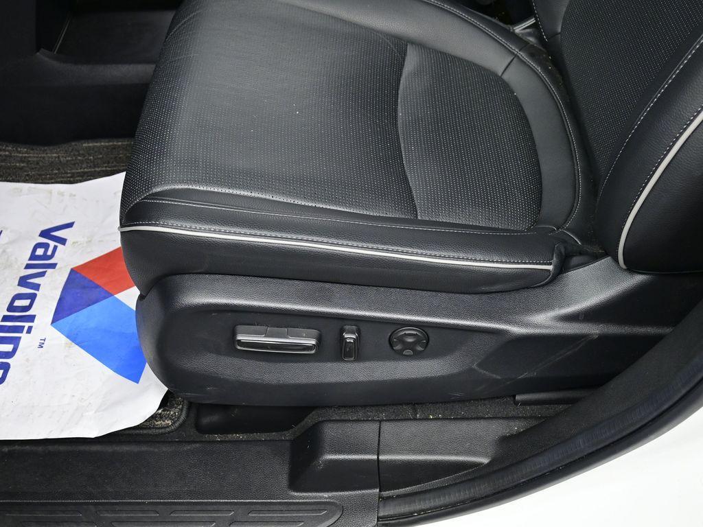 used 2025 Honda Odyssey car, priced at $47,500