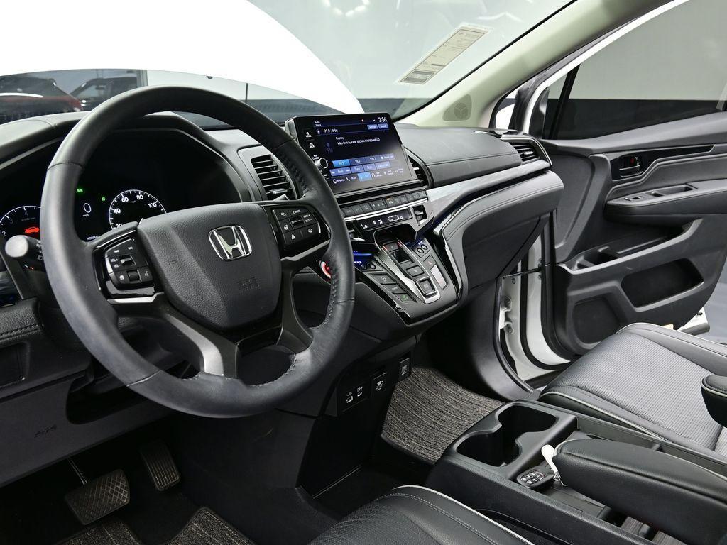 used 2025 Honda Odyssey car, priced at $47,500