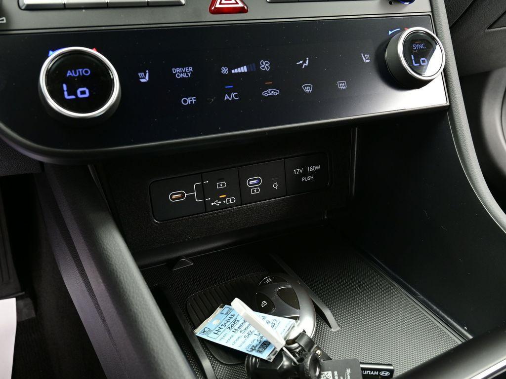 new 2025 Hyundai Sonata Hybrid car