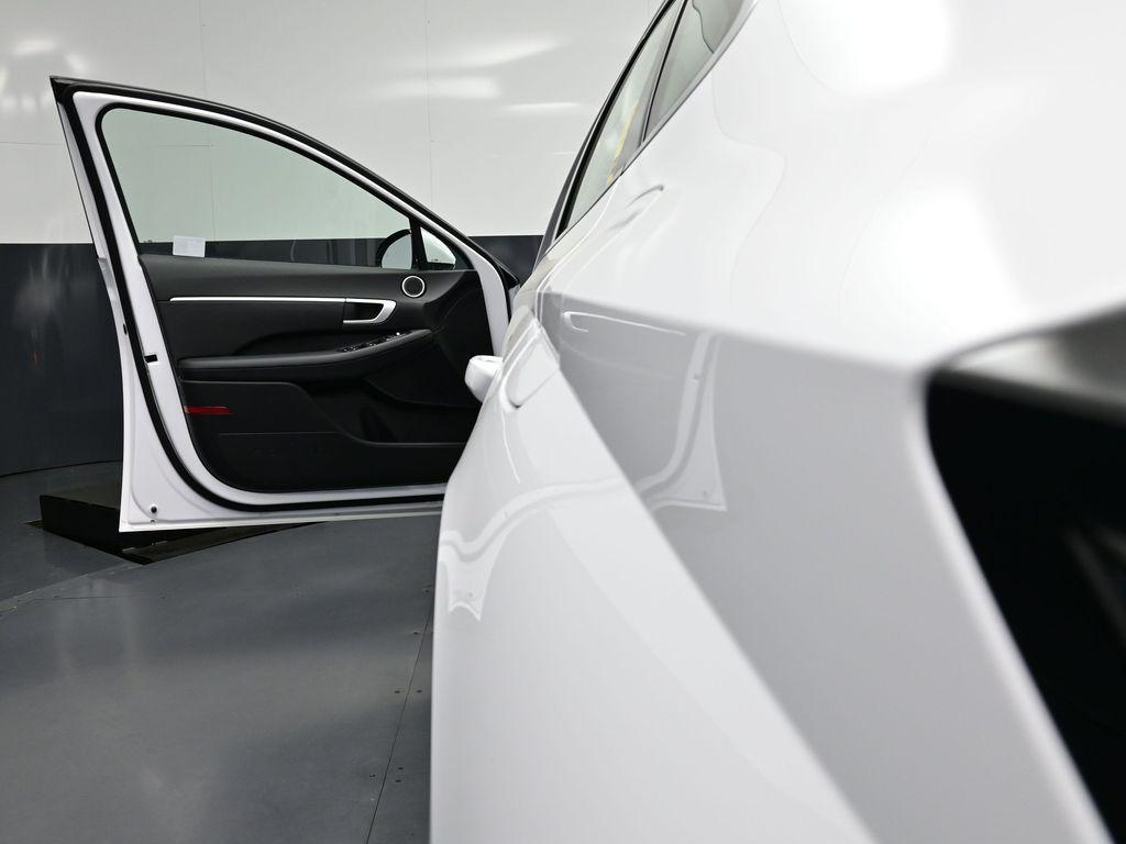 new 2025 Hyundai Sonata Hybrid car