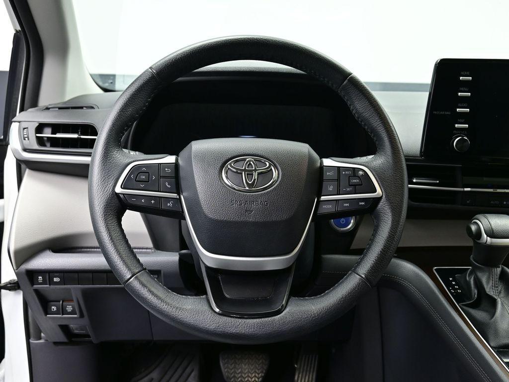 used 2023 Toyota Sienna car, priced at $40,450