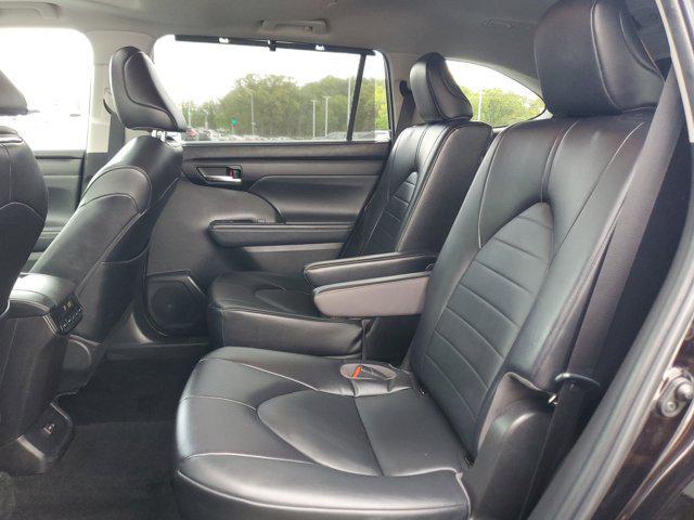 used 2022 Toyota Highlander car, priced at $35,972