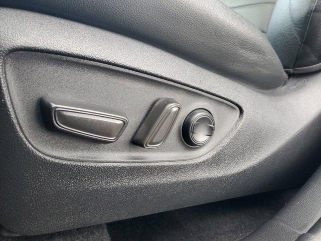 used 2022 Toyota Highlander car, priced at $35,972
