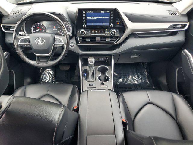 used 2022 Toyota Highlander car, priced at $35,972