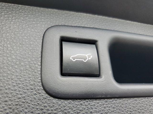 used 2022 Toyota Highlander car, priced at $35,972