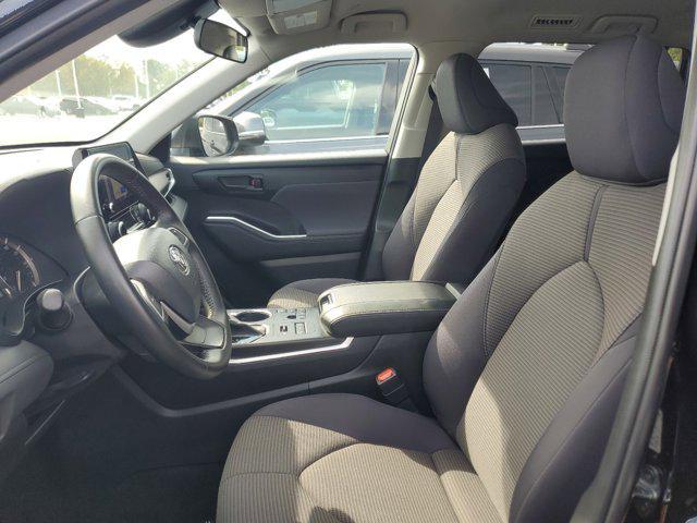 used 2023 Toyota Highlander car, priced at $38,987