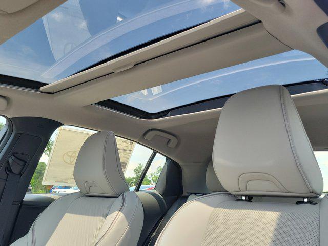 new 2025 Toyota Prius car, priced at $38,054