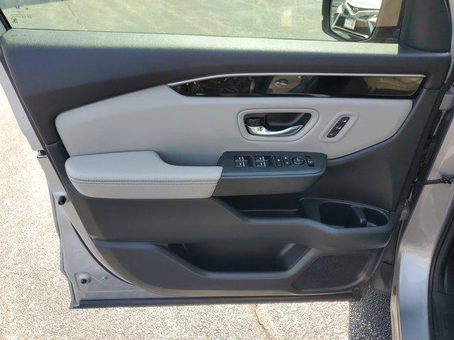 used 2023 Honda Pilot car, priced at $40,919