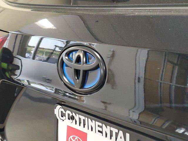 used 2021 Toyota Highlander Hybrid car, priced at $38,989