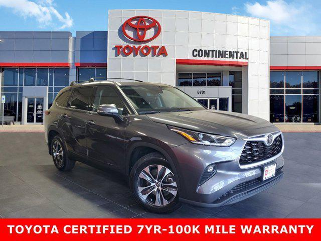 used 2021 Toyota Highlander car, priced at $37,847