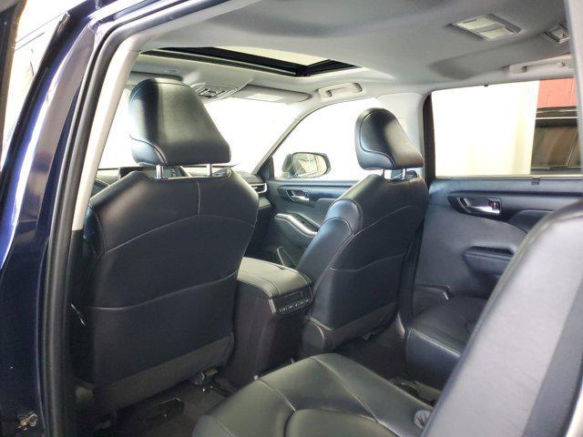 used 2022 Toyota Highlander car, priced at $38,927