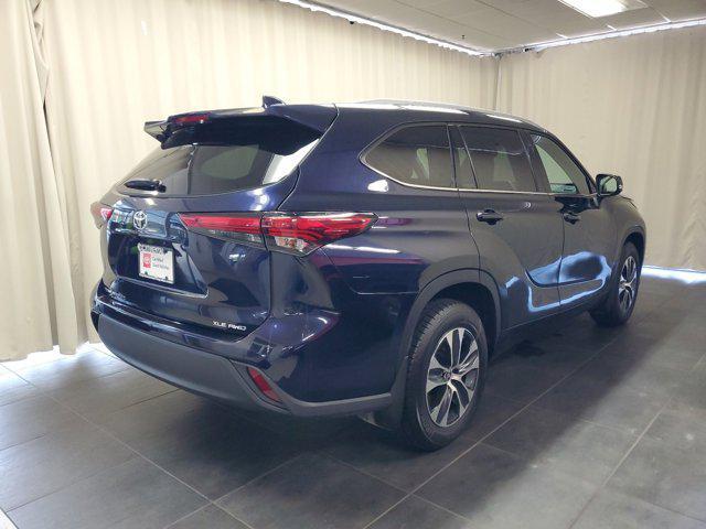 used 2022 Toyota Highlander car, priced at $38,927