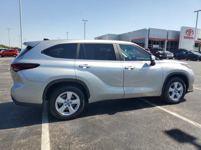 used 2024 Toyota Highlander Hybrid car, priced at $41,988