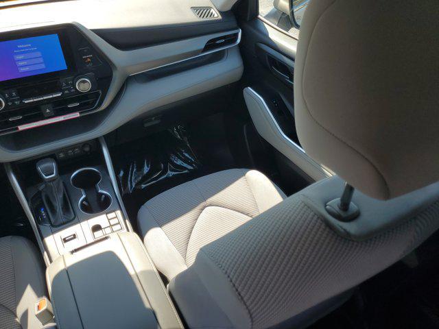 used 2024 Toyota Highlander Hybrid car, priced at $41,988