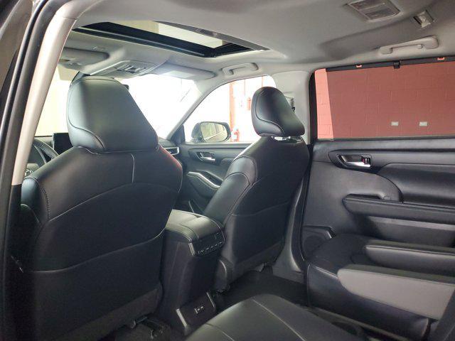 used 2024 Toyota Highlander car, priced at $42,889