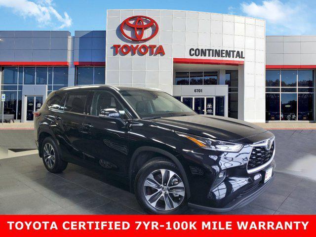 used 2021 Toyota Highlander car, priced at $34,987