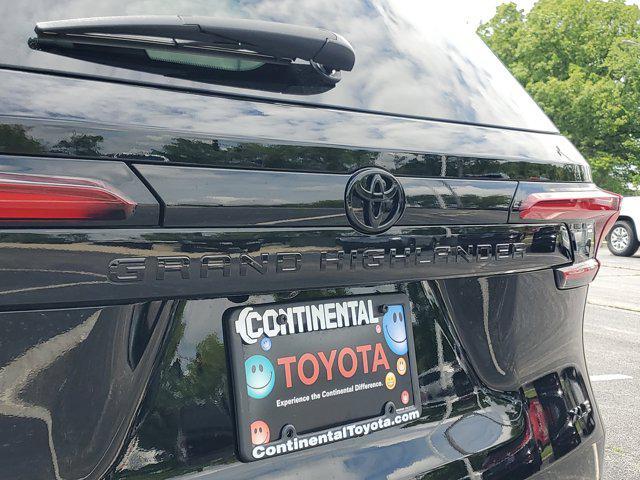 new 2025 Toyota Grand Highlander car, priced at $49,302