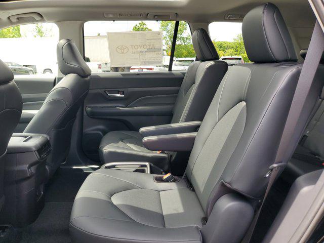 new 2025 Toyota Grand Highlander car, priced at $49,302