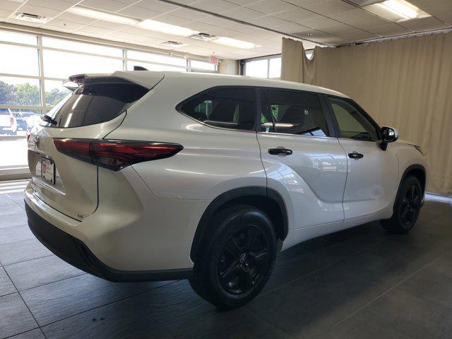 used 2023 Toyota Highlander car, priced at $34,545