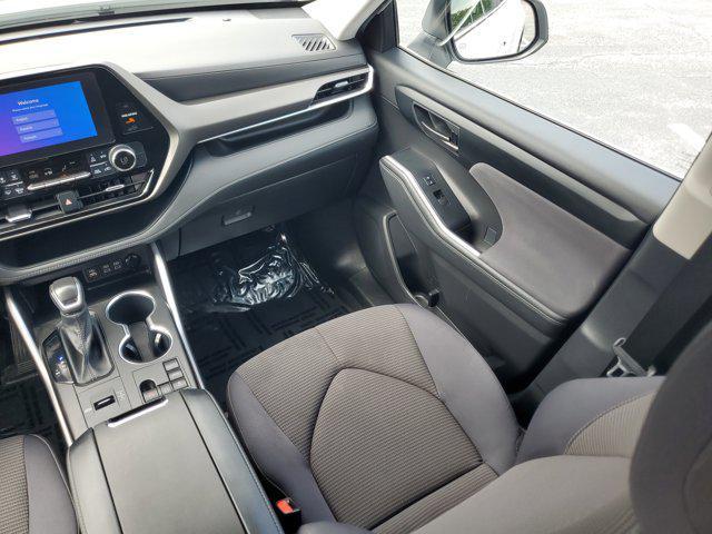 used 2023 Toyota Highlander car, priced at $32,993