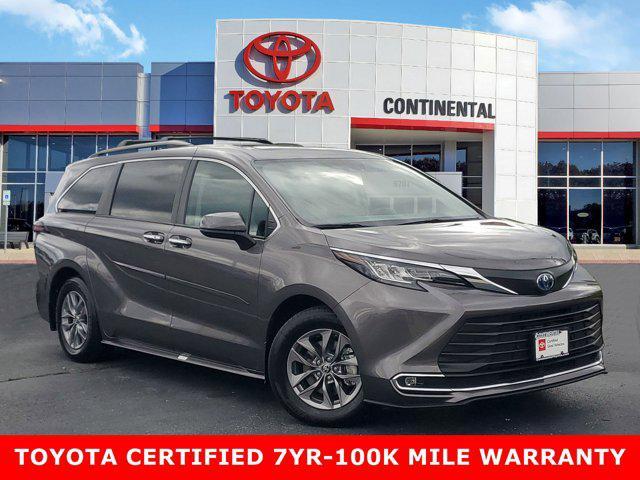 used 2023 Toyota Sienna car, priced at $49,552