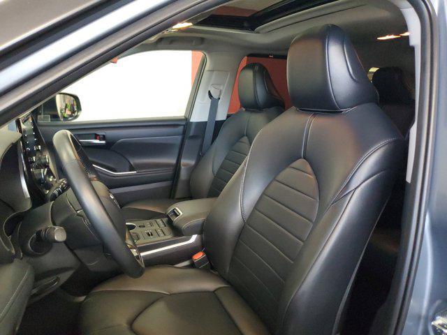 used 2021 Toyota Highlander car, priced at $39,588