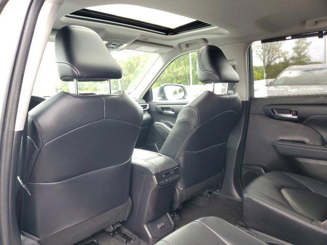 used 2023 Toyota Highlander car, priced at $42,514