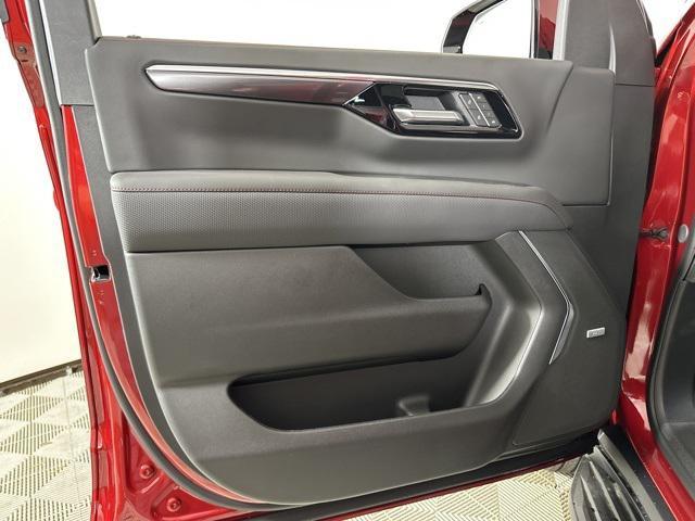 new 2025 Chevrolet Suburban car, priced at $76,820