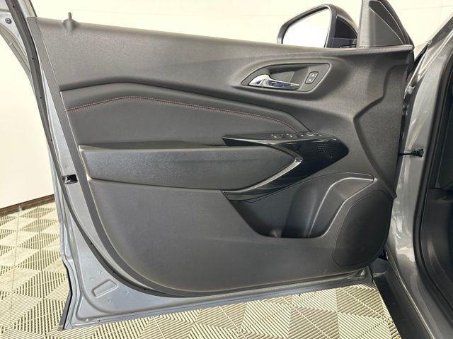 new 2025 Chevrolet Trax car, priced at $27,585