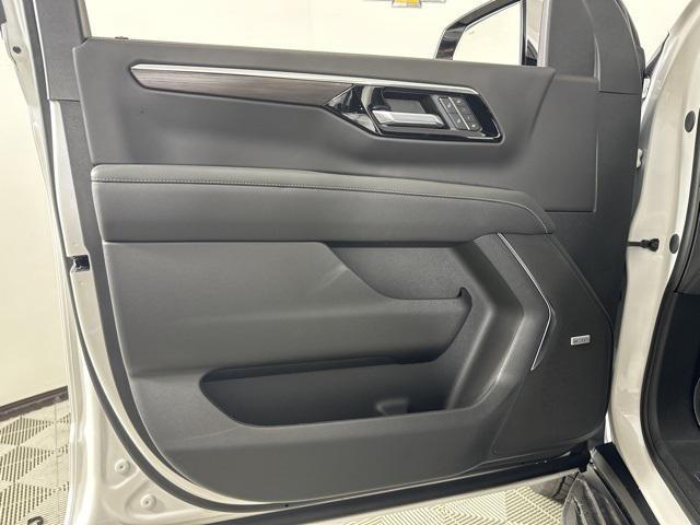 new 2025 Chevrolet Suburban car, priced at $81,755