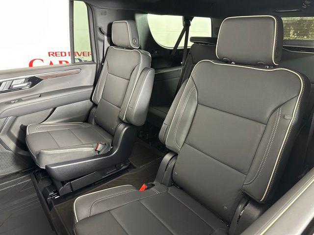 new 2025 Chevrolet Suburban car, priced at $77,595