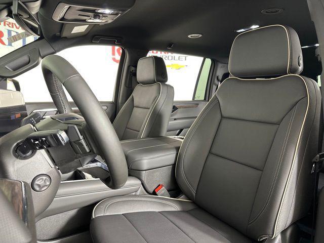 new 2025 Chevrolet Suburban car, priced at $77,595