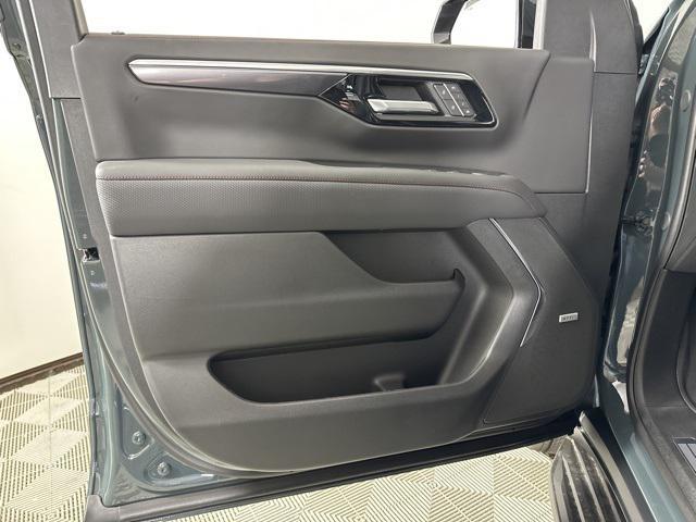 new 2025 Chevrolet Suburban car, priced at $76,720